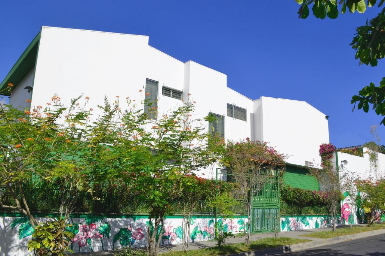 Hotel Oasis San Salvador Eksteriør billede