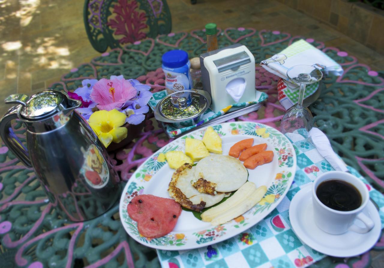 Hotel Oasis San Salvador Eksteriør billede